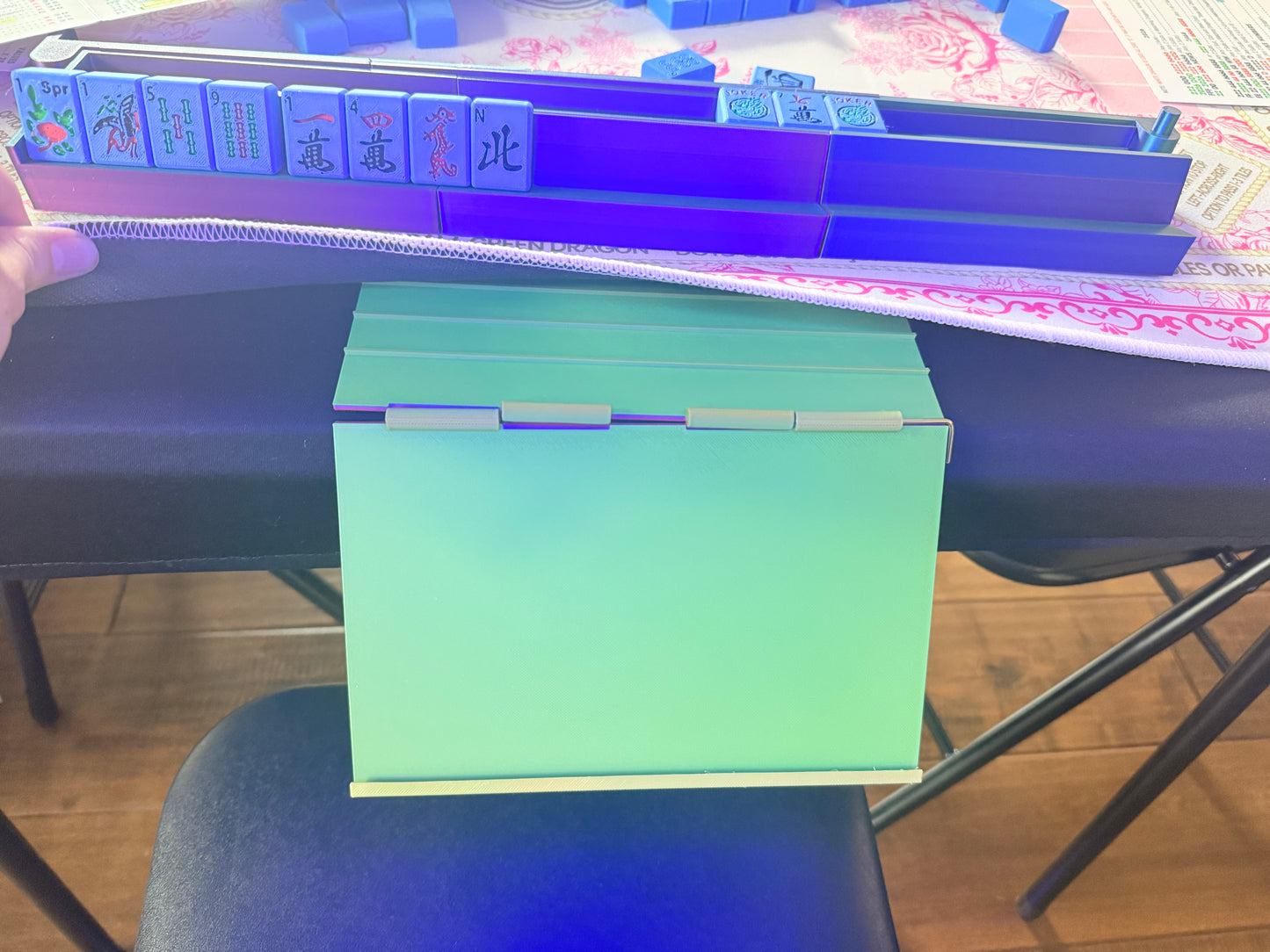 Mahjong card holder